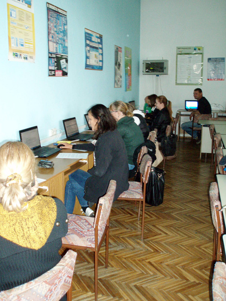 Pomoćnici su prošli edukaciju za rad s učenicima